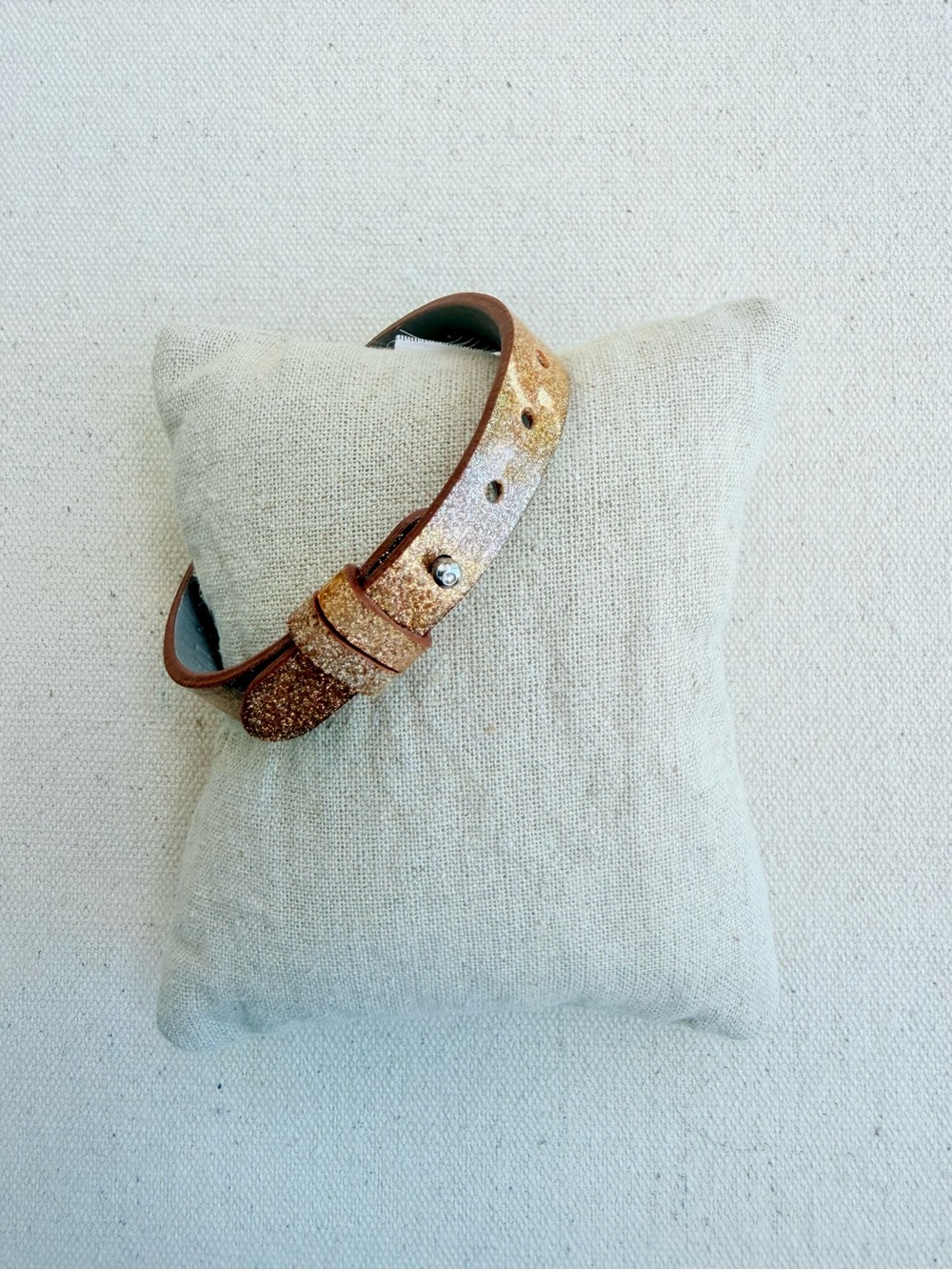 *Single Leather Band* KEEP COLLECTIVE Retired Pin Closure Gold Sparkle
